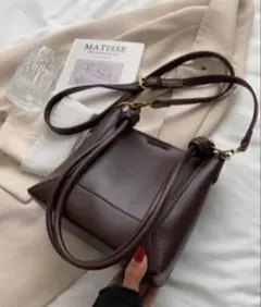 ブラウン ショルダーバッグ ポーチ付き