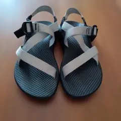 【Chaco】23cmシルバー紐　サンダルのサムネイル