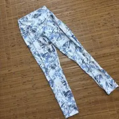 Julier ヨガウェア 上下セット 花柄 ブルー系 - メルカリ