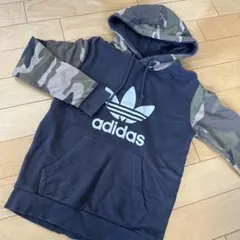 アディダス　パーカー　XS