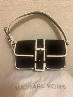 MICHAEL KORS バックルデザインショルダーバッグ