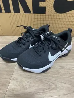 NIKE スニーカー ズームベラ6のサムネイル