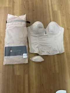 NOVARESE ベージュ コルセット　美品