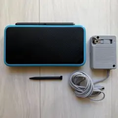 【美品】Newニンテンドー2DS LL ブラック/ブルー 本体 SDカード付き