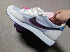 Nike BETRUE スニーカー ホワイト/マルチカラー