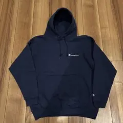 メキシコ製　ワンポイント刺繍ロゴ　古着　Champion パーカー