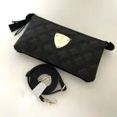 アタオ　ブーブー　ショルダーバッグ　エナメル　レザー　黒　タッセル　ロゴ金具 アタオ ショルダーバッグ ブーブー エナメル レザー 黒 タッセル