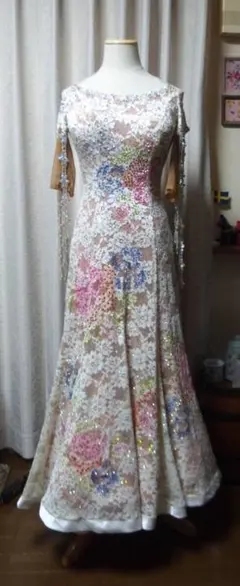 【社交ダンス】クリスアン製　総レース　アイボリー　スタンダードドレス 2025年最新】クリスアン 社交ダンスの人気アイテム - メルカリ