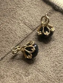 【希少品】agete K10 オニキス 透かし ピアス チャーム