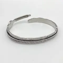 Wylie Secatero ワイリーセカテロ シルバーバングル 55g - メルカリ
