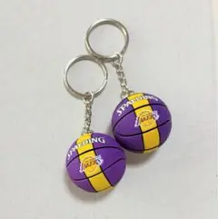 セール中　大人気　バスケットボールキーホルダー　2個セット