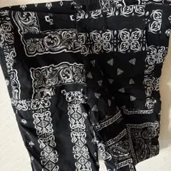 HUF バンダナ柄 ショートパンツ