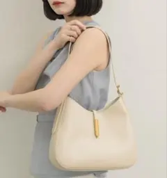 NEUNA ラウンドトートバッグ ショルダーバッグ アイボリーのサムネイル