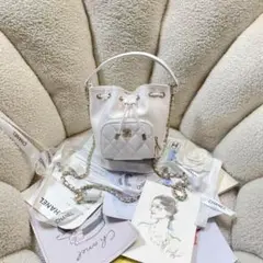 CHANEL ホワイト ショルダーバッグ