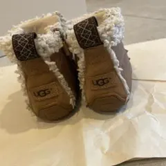 UGGキッズブーツ