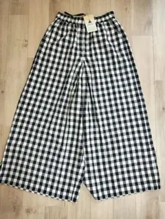【新品未使用】ニコアンドのサラサラリネンレーヨンタックパンツ M_