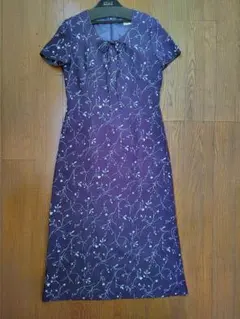 ロングワンピース　ネイビー 花柄 タグ付き Lサイズ