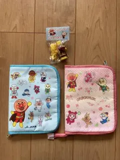おまけ付き アンパンマン マルチケース 母子手帳ケース　色違い セット
