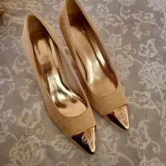 ベージュ スエード ハイヒールパンプス