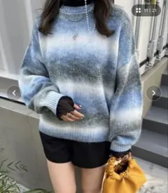 美品⭐︎グラデーションニットセーター 長袖 ブルー系のサムネイル
