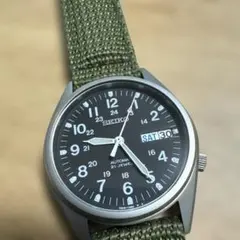 ミリタリー SEIKO セイコー ソーラー 腕時計 防水 美品 文字盤ネイビー