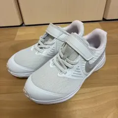 Nike Star Runner ホワイトスニーカー　17センチ