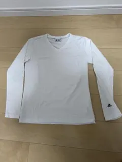 adidas ホワイト 長袖 Vネック M