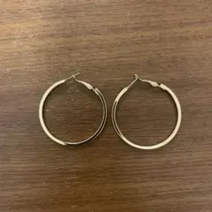 シンプル　ゴールド　フープピアス