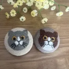 猫の刺繍　ブローチ　ハンドメイド