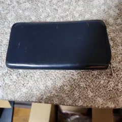 紺のレザー長財布のサムネイル
