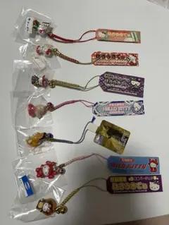 ハローキティ ご当地ストラップ ミニチャーム 6個 - メルカリ