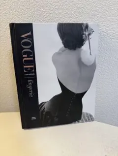 VOGUE essentials lingerie