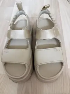 UGG アグ 】 ゴールデングロウ 23.0 for emmi シーフォーム - メルカリ