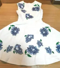 チェスティ　伊勢丹限定色　カシュクール　デニムワンピース　刺繍