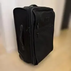 TUMI Alpha スーツケース 機内持ち込みのサムネイル