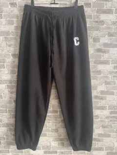 2025年11月購入　リブ素材 黒 ジョガーパンツ ロゴ入りフリーサイズ