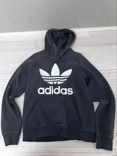 adidas ブラック フードパーカー