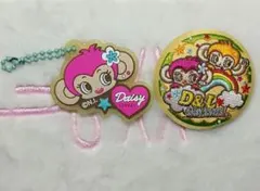 ナルミヤ 刺繍缶バッチ デイジーラヴァーズ ラバーキーホルダー ラメ