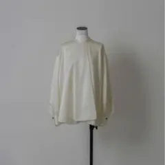 2026年最新】ローヘン ブラウスの人気アイテム - メルカリ