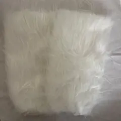 ホワイトファー風レッグウォーマー2枚セット