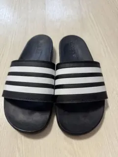adidas サンダル ブラック/ホワイト　サイズm相当　長さ26.5cm
