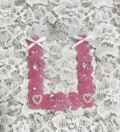 ホイップデコ　硬質トレカケースデコ　薄白色　濃いピンク色　B8 018