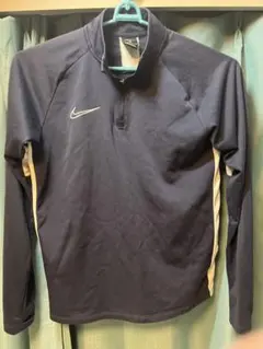 Nike DRI-FIT アカデミー　Sサイズ