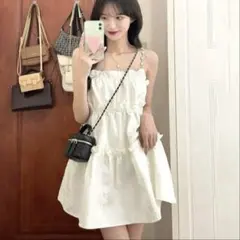 ホワイト フリル ノースリーブ ミニワンピース SHEIN