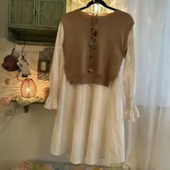 シンプル　セット売り　バックスリット　ベスト　チュニックブラウス　ベージュ　白