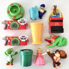 マリオ　おもちゃまとめ売り　ミニオン　ドンキー　ルイージ　カメラ