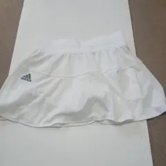 新品未使用　タグ付き　adidas ホワイト スカート J/70