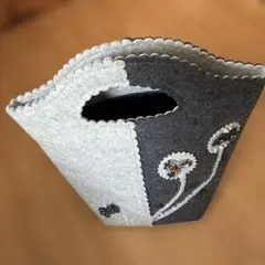フェルト製 ハンドメイド トートバッグ 花柄刺繍 ビーズ装飾 グレー　値下げ