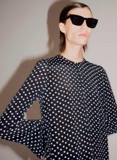 ZARA リンクルフィニッシュポルカドットワンピース　ブラック