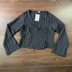 新品タグ付き H&M カシュクール 長袖 トップス ブラック ボレロのサムネイル